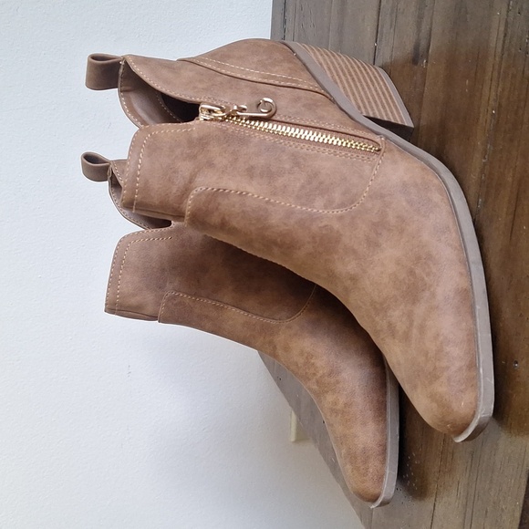 GBG Los Angeles Vissa Western Booties Size 6 - Picture 10 of 12